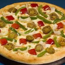 Mexican Wave Pizza (Paneer, Jalapeno, Paprika, Olive, Tomato with Cheese)